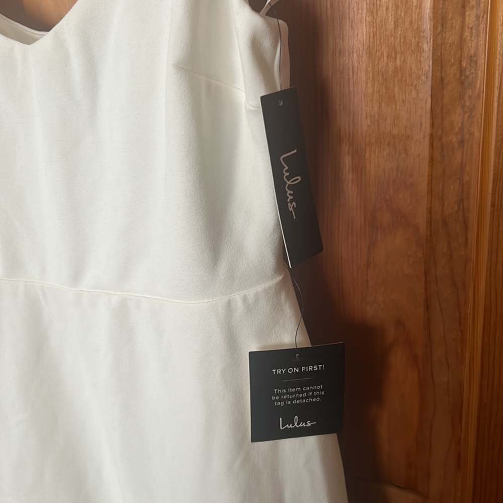 New white lulus dress! - Picture 3 of 3
